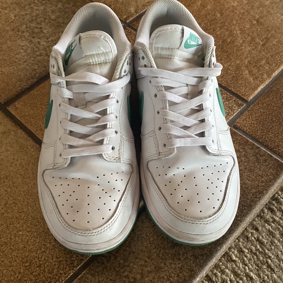 Dunks - Picture 3 of 6